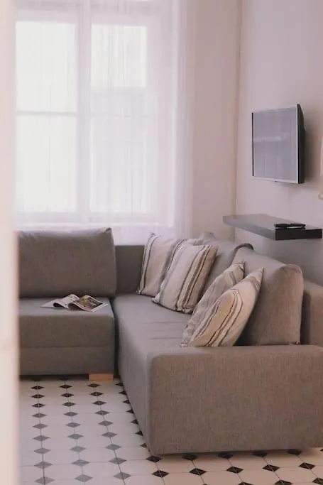 New! Mucha 3Bdr Flat In Heart Of The City Center Prague Apartment