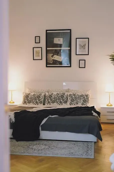 Apartment New! Mucha 3Bdr Flat In Heart Of The City Center Prague Czech Republic
