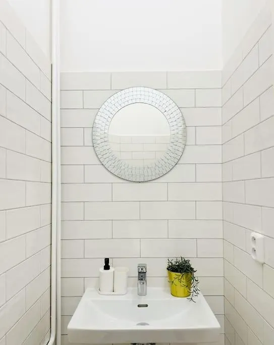 Lägenhet New! Mucha 3Bdr Flat In Heart Of The City Center Prag Tjeckien