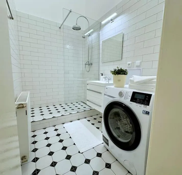 New! Mucha 3Bdr Flat In Heart Of The City Center Prag